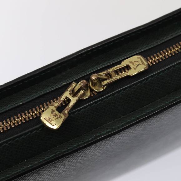 LOUIS VUITTON Taiga Baltic Briefcase Epicea M30064 LV Auth 80158 - Picture 9 of 16